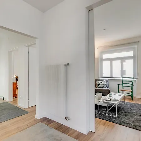 Elegant - Happy Apartment